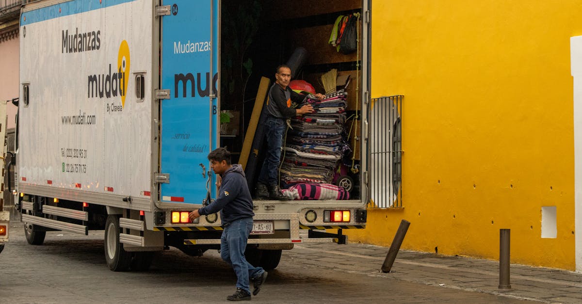 The Psychology of Unpacking: How to Settle In Quickly